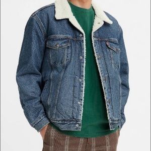 NWOT LEVI’s Jean jacket Sherpa lined